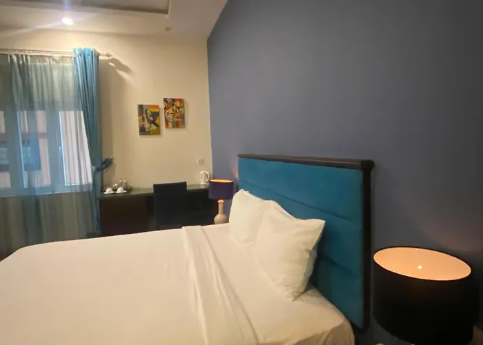 高级特大床房间